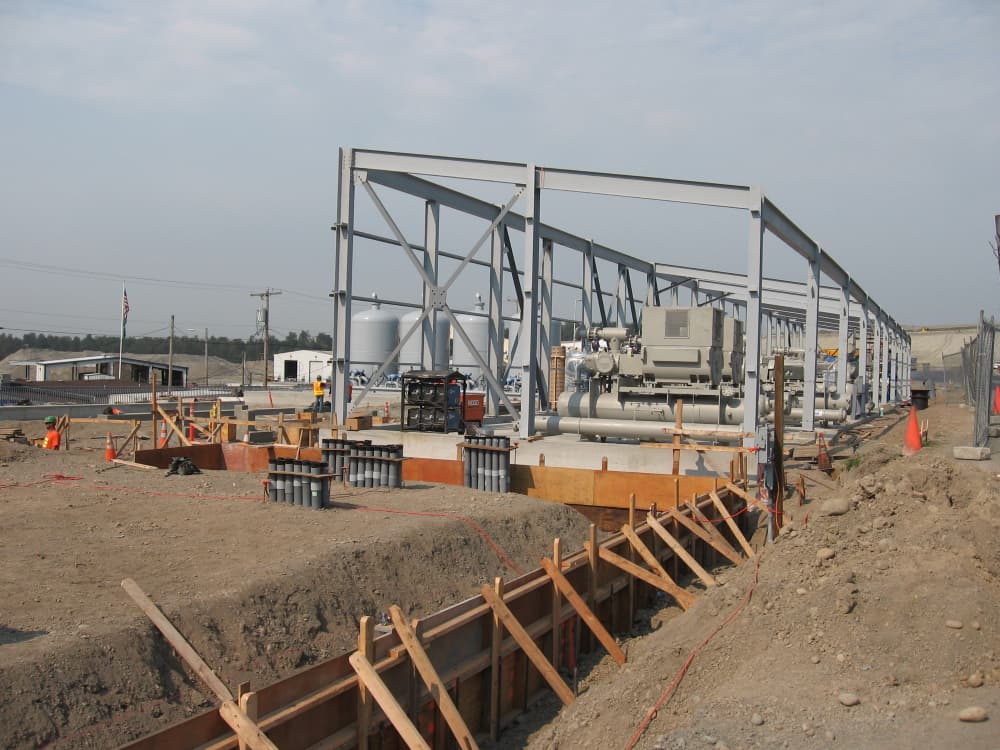 Overall view of the landfill-gas energy facility and its electrical infrastructure